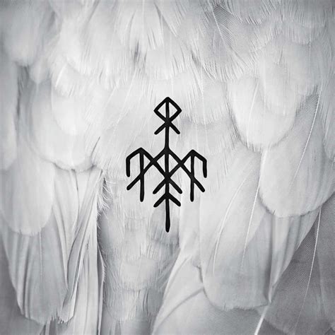Wardruna – Kvitravn (First Flight of the White Raven).